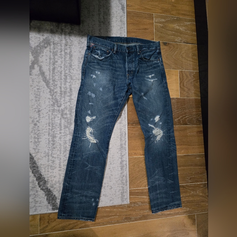 Men's Distressed Blue Jeans